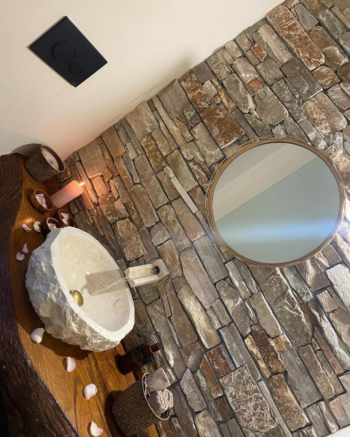 Love Space Sensory Spa & Relax Suite Santa Maria delle Mole Exterior foto