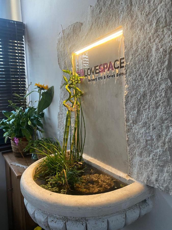 Love Space Sensory Spa & Relax Suite Santa Maria delle Mole Exterior foto