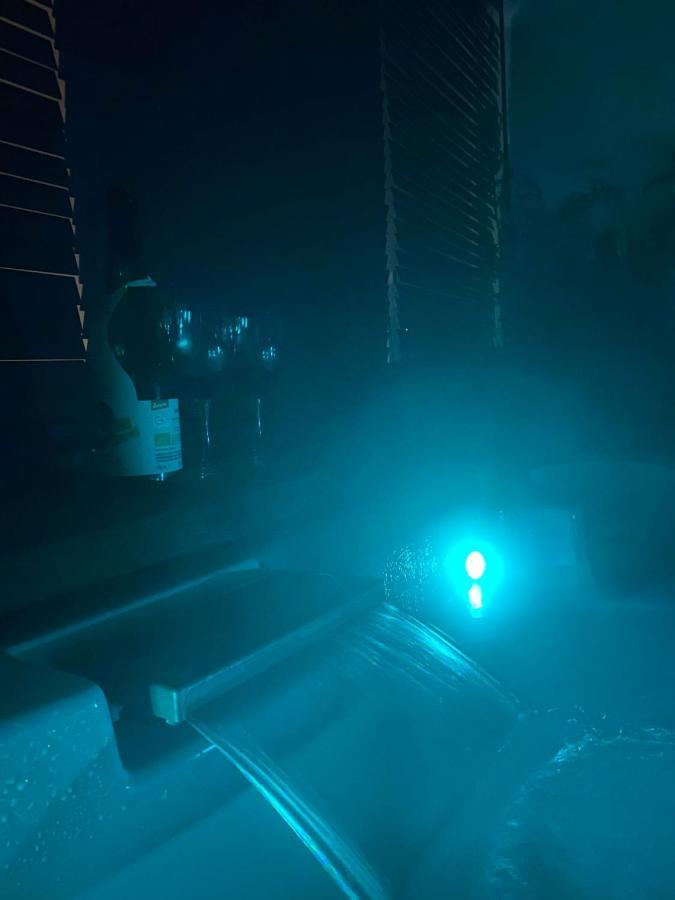 Love Space Sensory Spa & Relax Suite Santa Maria delle Mole Exterior foto